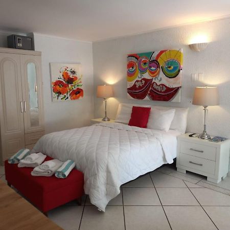 Sunflower Villa Studios Palm Beach Luaran gambar