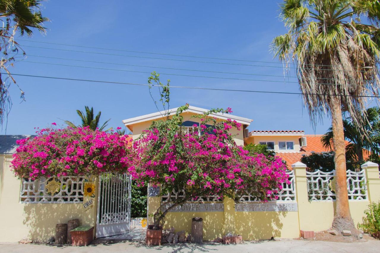 Sunflower Villa Studios Palm Beach Luaran gambar