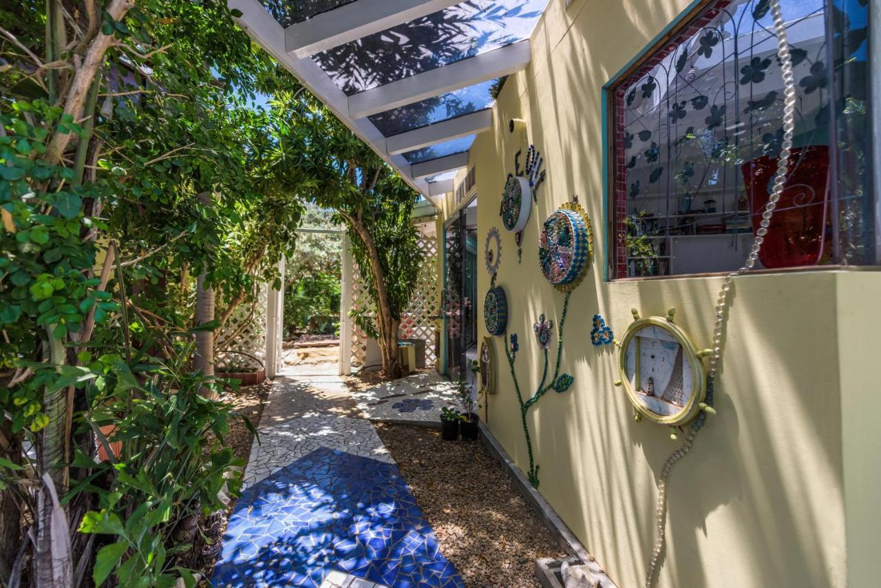 Sunflower Villa Studios Palm Beach Luaran gambar