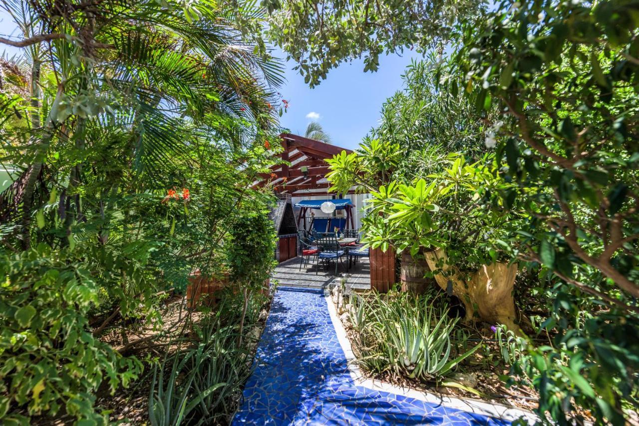 Sunflower Villa Studios Palm Beach Luaran gambar
